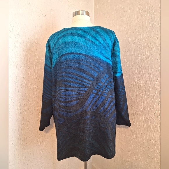 Catherines Open Reversible Ombre Jacket - Picture 3 of 10